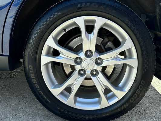 Mitsubishi Outlander Instyle, 2013 года, пробег 194000 км