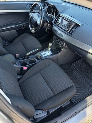 Mitsubishi Lancer Invite, 2012 года, пробег 170000 км
