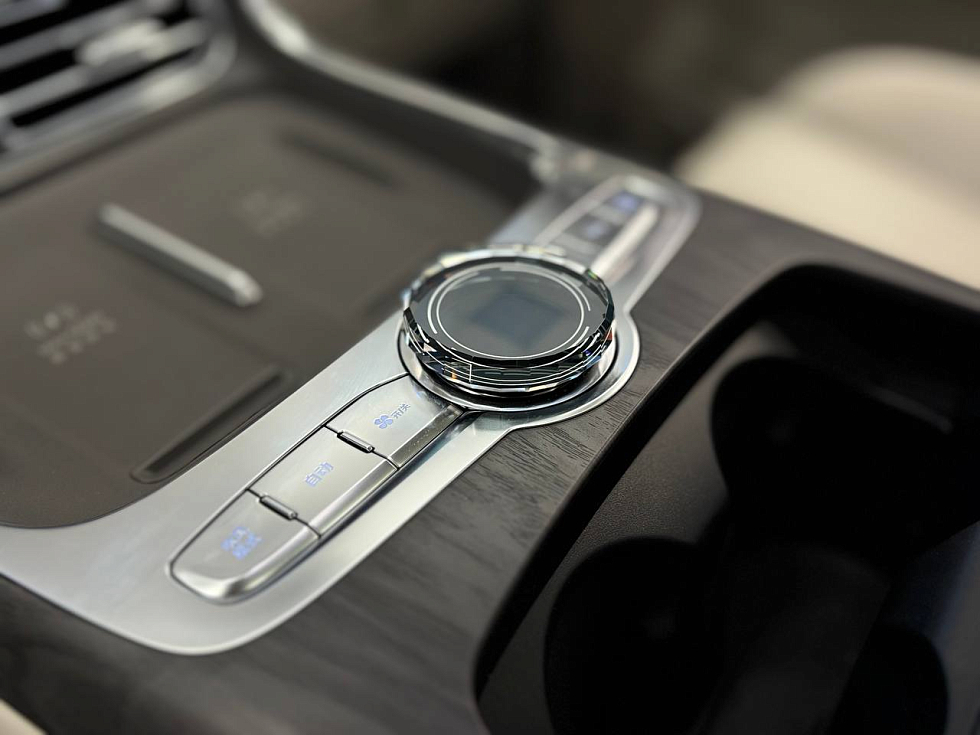 Geely Galaxy M9 Long Range, зеленый