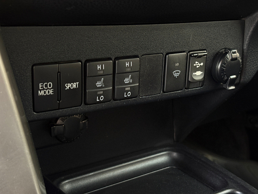 Toyota RAV4, 2015 года, пробег 114166 км