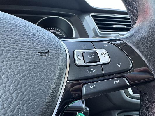 Volkswagen Tiguan Highline, 2019 года, пробег 90406 км