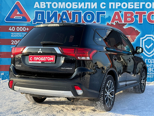 Mitsubishi Outlander Instyle, 2015 года, пробег 195496 км