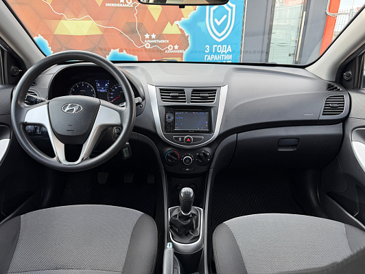 Hyundai Solaris Classic, 2012 года, пробег 184000 км