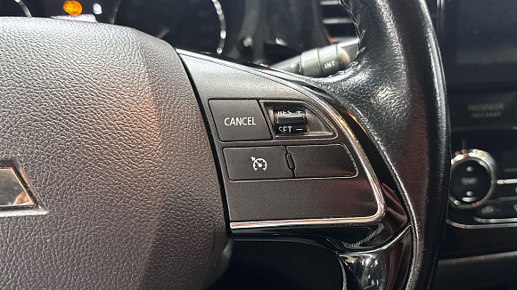 Mitsubishi Outlander Instyle, 2016 года, пробег 206200 км
