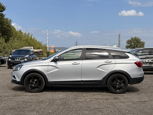 Lada (ВАЗ) Vesta Luxe Multimedia, 2019 года, пробег 98000 км