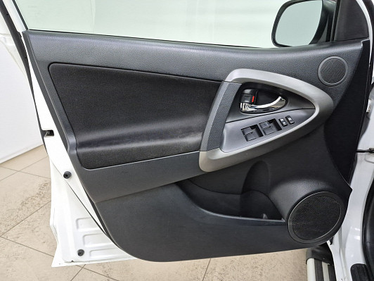 Toyota RAV4, 2011 года, пробег 191628 км