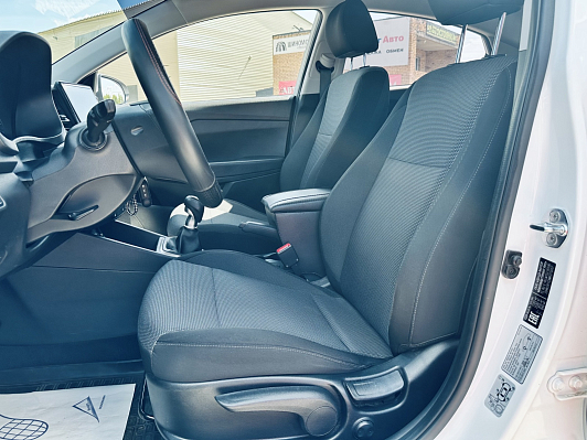 Hyundai Solaris Специальная Серия "10 лет", 2021 года, пробег 29000 км