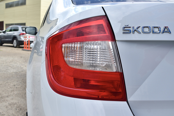 Skoda Rapid, 2015 года, пробег 196000 км