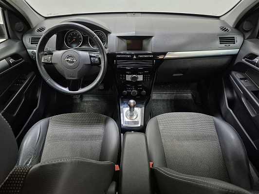Opel Astra, 2011 года, пробег 234883 км