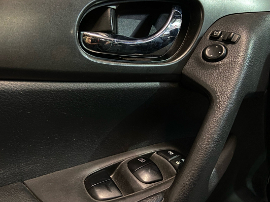 Nissan X-Trail XE, 2015 года, пробег 96001 км