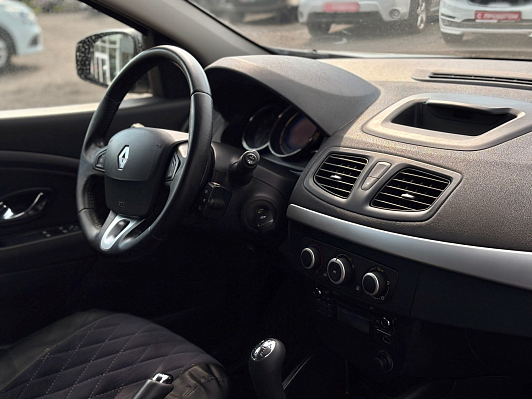 Renault Fluence Authentique 2015, 2013 года, пробег 152528 км