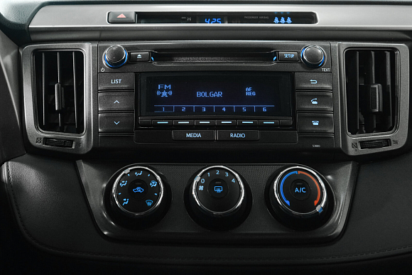 Toyota RAV4, 2015 года, пробег 122000 км