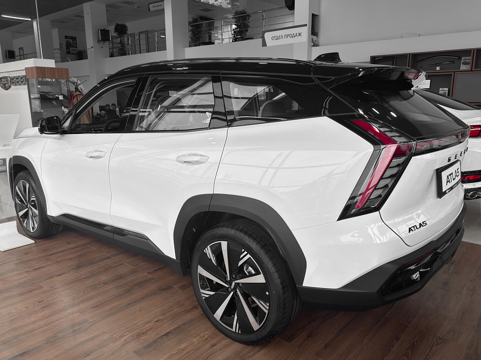 Geely Atlas Люкс, белый