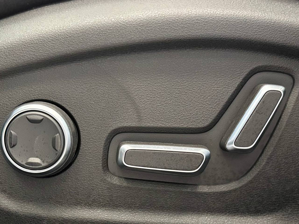 Geely Atlas Luxury, белый