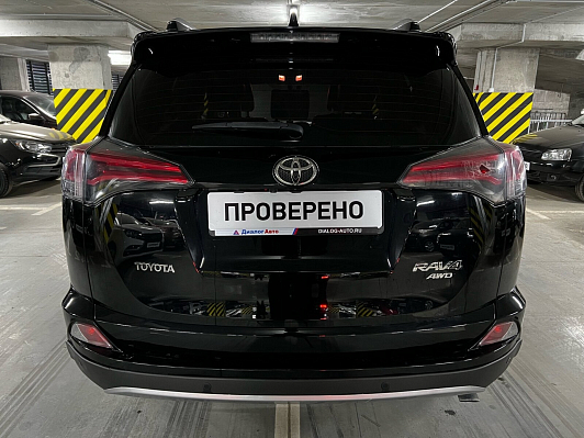 Toyota RAV4 Престиж, 2017 года, пробег 156000 км