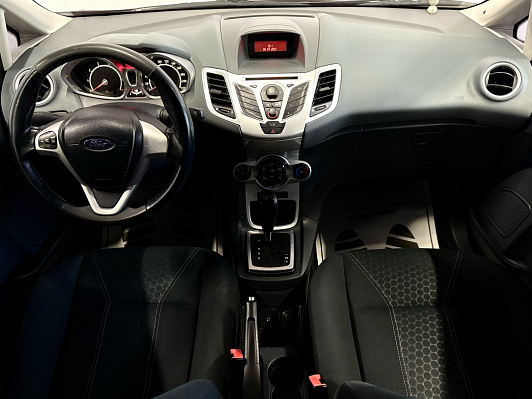 Ford Fiesta Ghia, 2009 года, пробег 146095 км