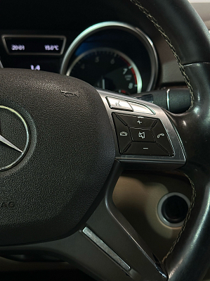 Mercedes-Benz M-Класс, 2011 года, пробег 313000 км