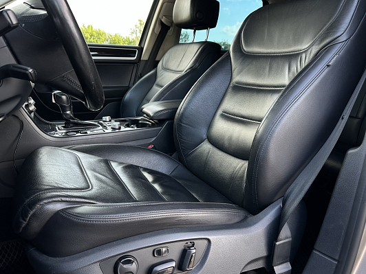 Volkswagen Touareg Wolfsburg Edition, 2015 года, пробег 215800 км
