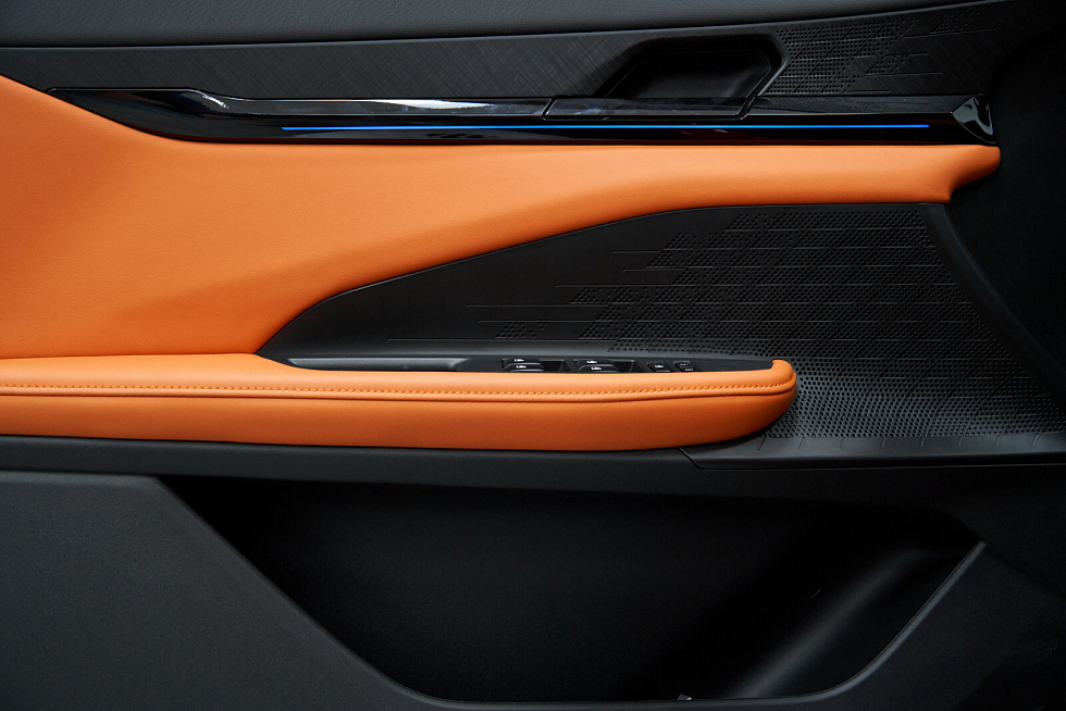 Changan UNI-V LX, красный