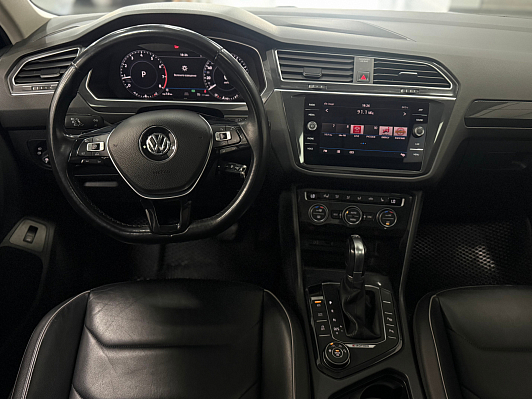 Volkswagen Tiguan Highline, 2017 года, пробег 57000 км