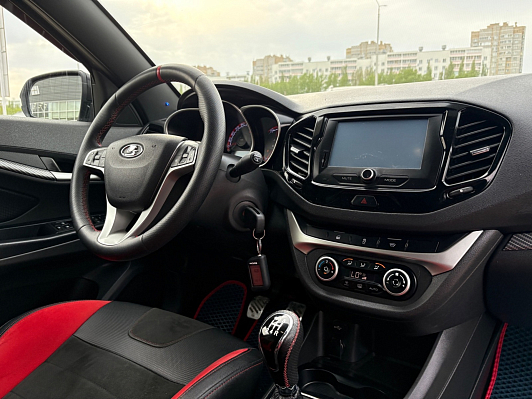 Lada (ВАЗ) Vesta Luxe EnjoY Pro, 2019 года, пробег 106500 км