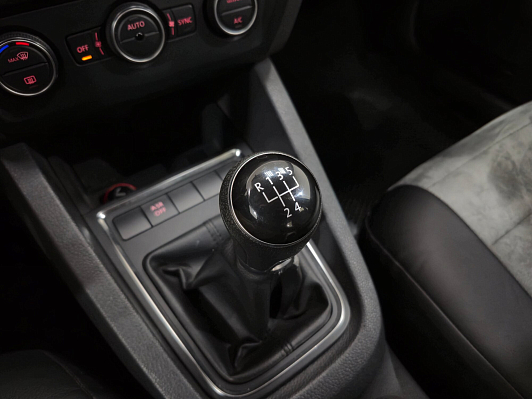 Volkswagen Jetta, 2015 года, пробег 138055 км
