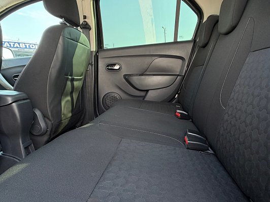 Renault Logan Privilege, 2016 года, пробег 178500 км