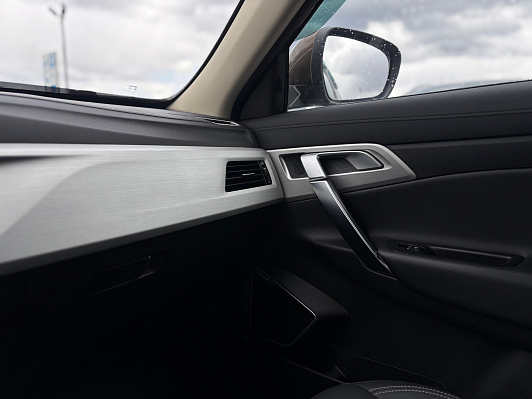 Geely Atlas Luxury, 2021 года, пробег 71600 км
