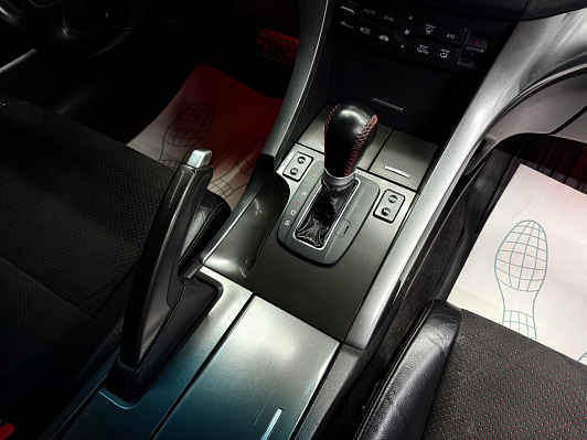 Honda Accord, 2011 года, пробег 204402 км