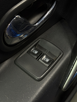 Renault Sandero Privilege, 2016 года, пробег 100000 км