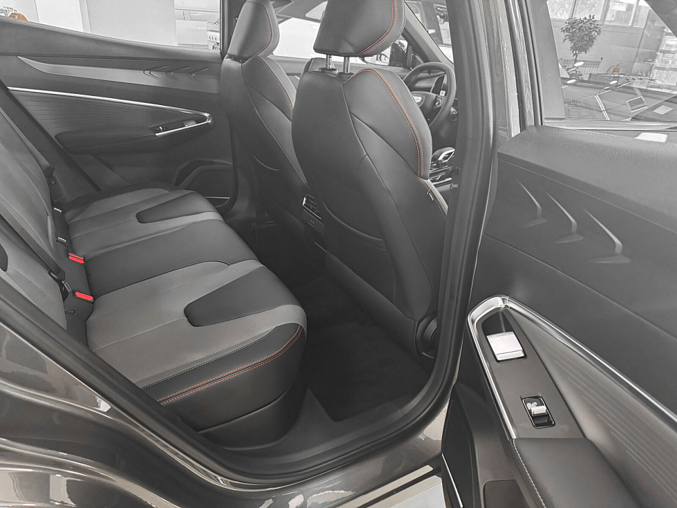 Geely Cityray Флагман, серый