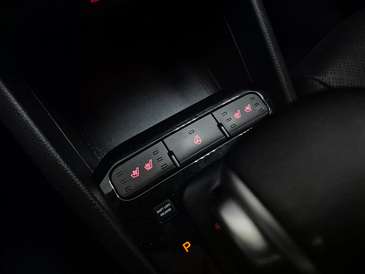 Kia Stonic, 2018 года, пробег 120191 км