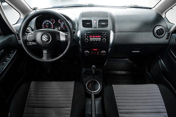 Suzuki SX4 GLX, 2010 года, пробег 210000 км