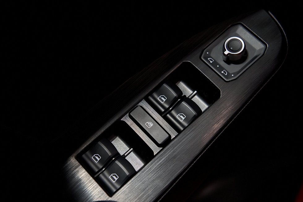 Haval Jolion Оптимум, красный