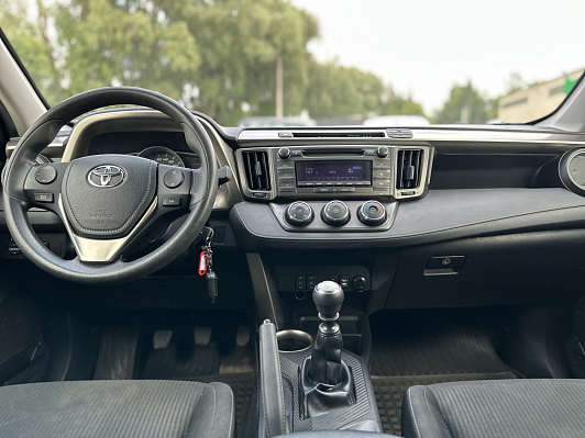 Toyota RAV4, 2013 года, пробег 108000 км