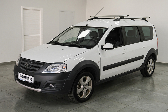 Lada (ВАЗ) Largus Luxe (5 мест), 2019 года, пробег 81000 км