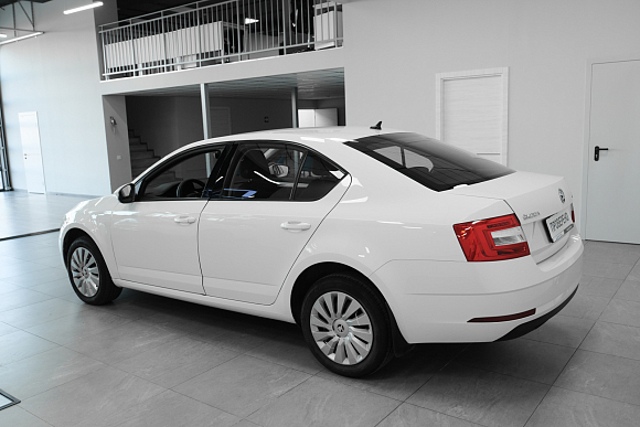 Skoda Octavia, 2018 года, пробег 200535 км