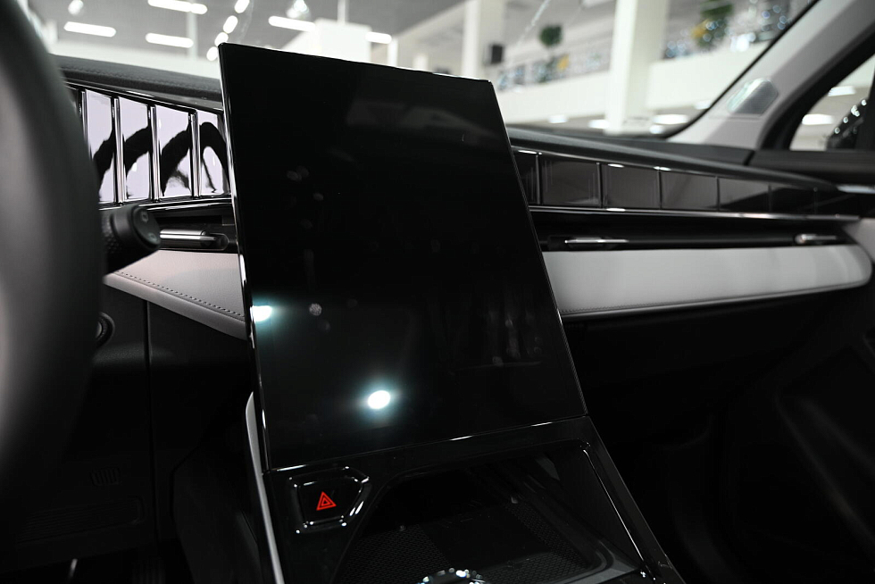 Geely Atlas , голубой