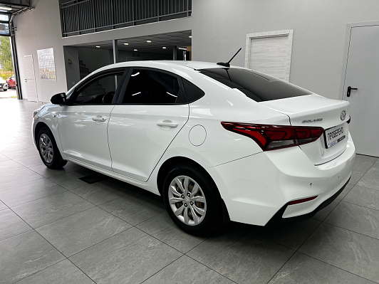 Hyundai Solaris Elegance, 2017 года, пробег 130000 км
