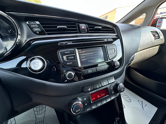 Kia Ceed Prestige, 2015 года, пробег 114000 км