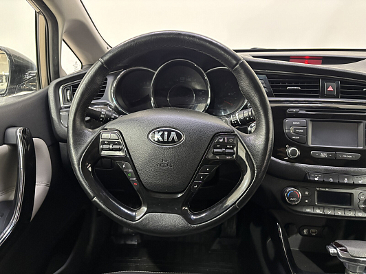 Kia Ceed Premium, 2015 года, пробег 111207 км