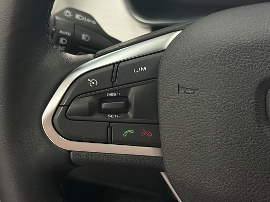 Geely Coolray Flagship, 2021 года, пробег 31000 км