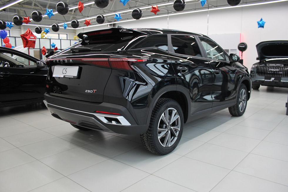 Omoda C5 Актив, черный