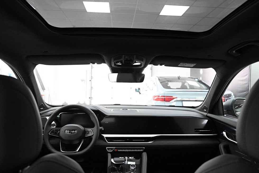 Geely Monjaro Flagship SE, серый