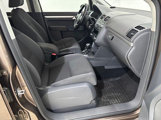 Volkswagen Touran Highline, 2014 года, пробег 187302 км