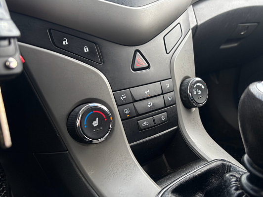 Chevrolet Cruze LS, 2010 года, пробег 255600 км