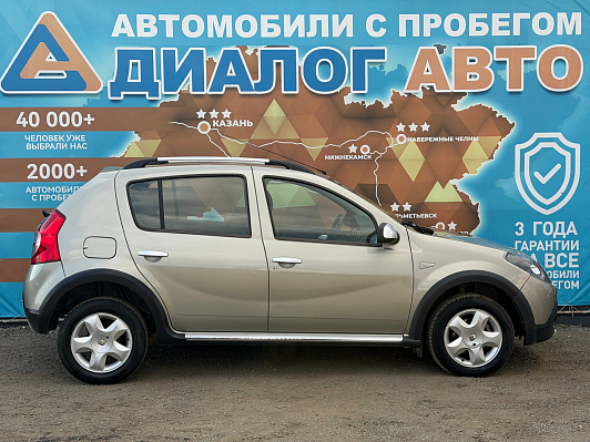 Renault Sandero, 2014 года, пробег 125000 км