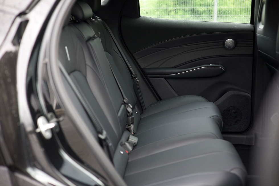 Omoda C7 Active, черный