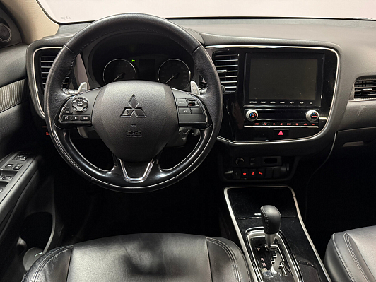 Mitsubishi Outlander Instyle, 2020 года, пробег 106578 км