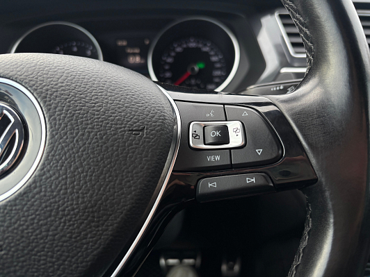 Volkswagen Tiguan CONNECT PLUS, 2019 года, пробег 130000 км